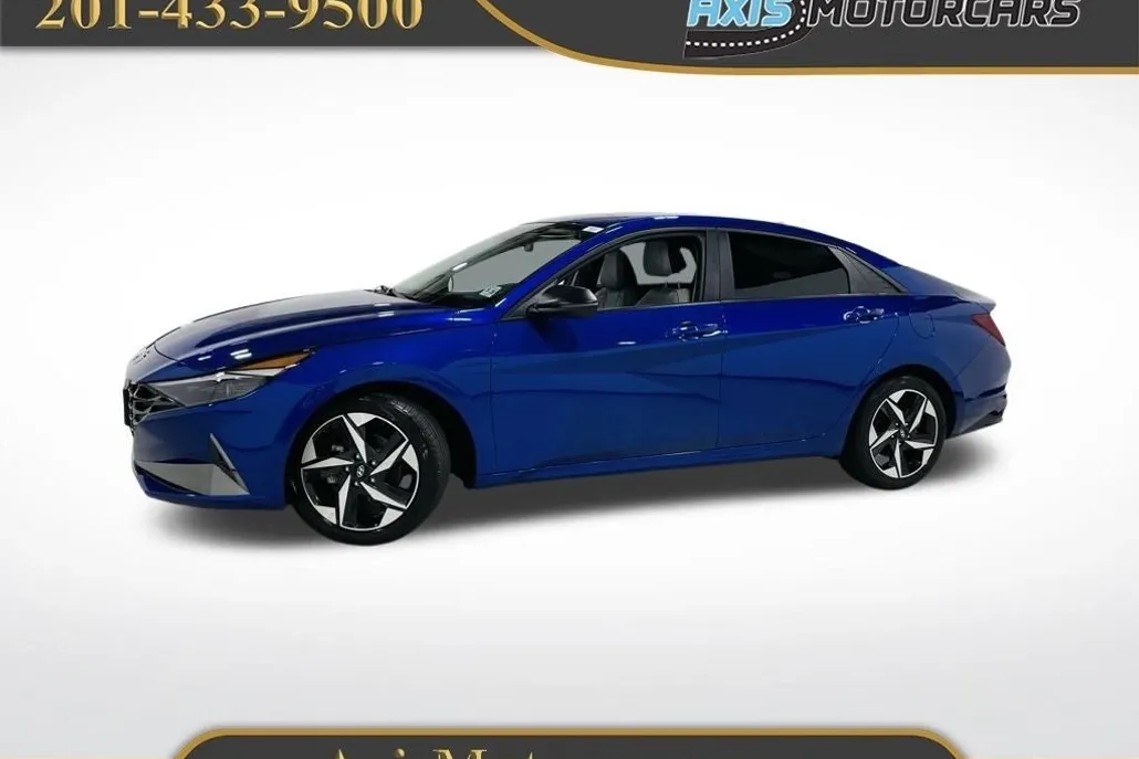 2023 Hyundai Elantra Limited photo 1