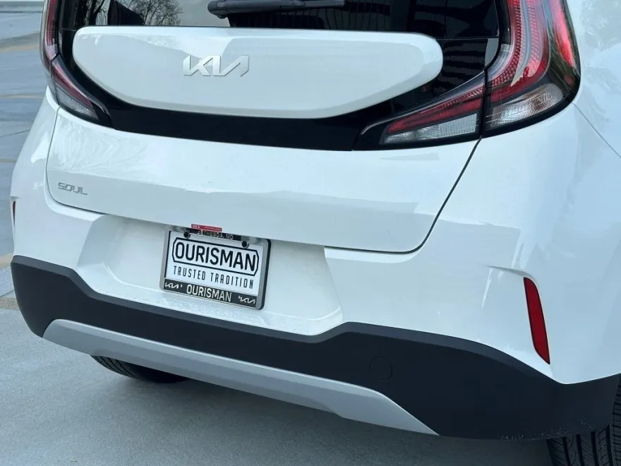 2025 Kia Soul EX photo 1