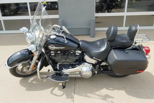 2020 Harley Davidson FLHC / Heritage Classic photo 2