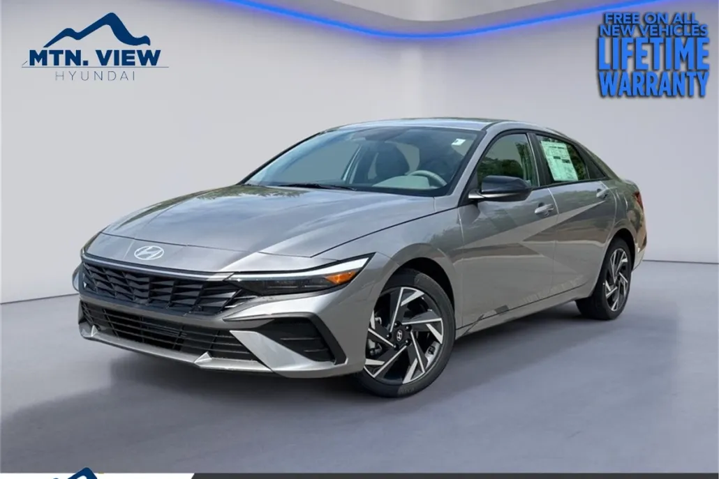 2025 Hyundai Elantra SEL Sport photo 1