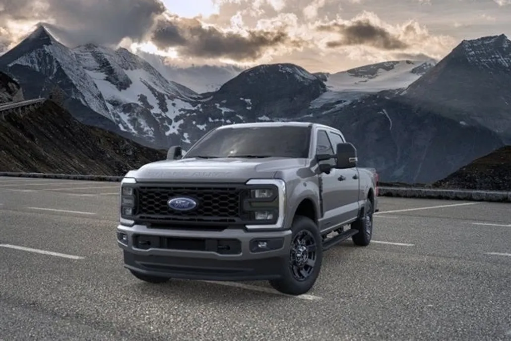 2025 Ford F-350 photo 1
