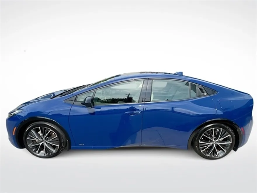2024 Toyota Prius XLE photo 1