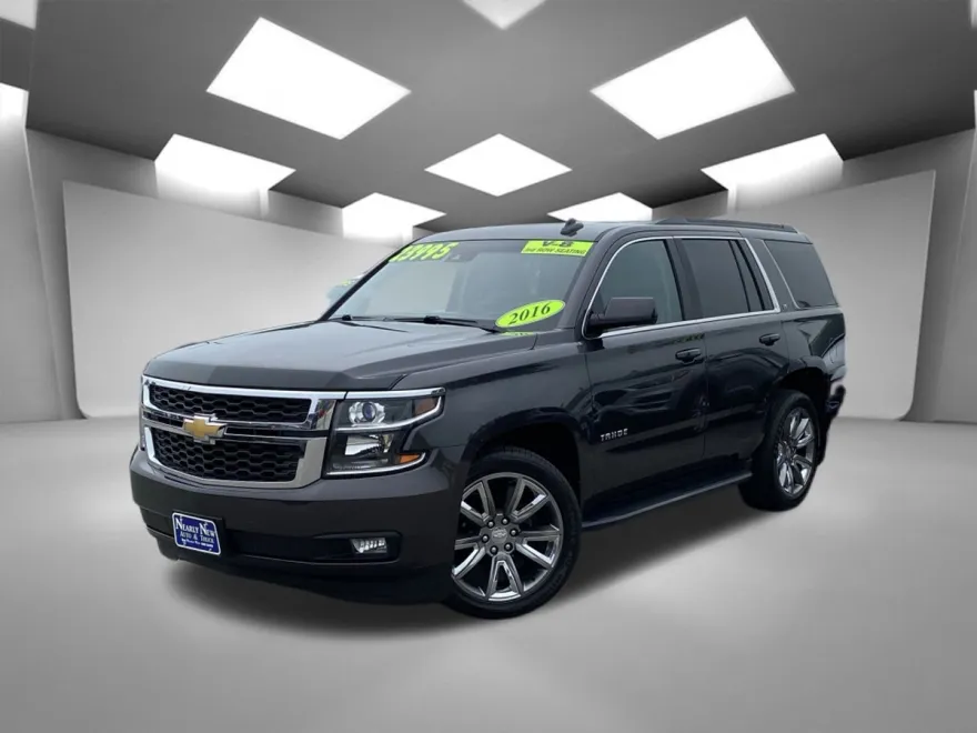 2016 Chevrolet Tahoe LT photo 1