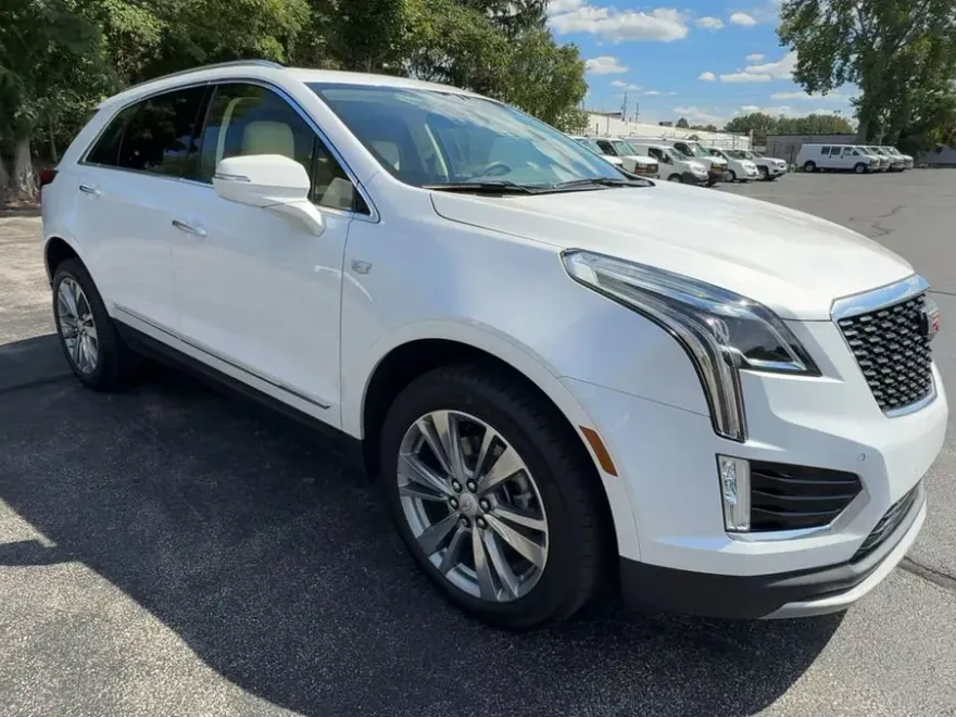 2024 Cadillac XT5 Premium Luxury photo 1