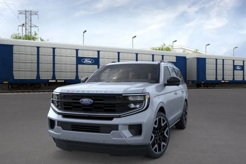 2025 Ford Expedition Platinum photo 1