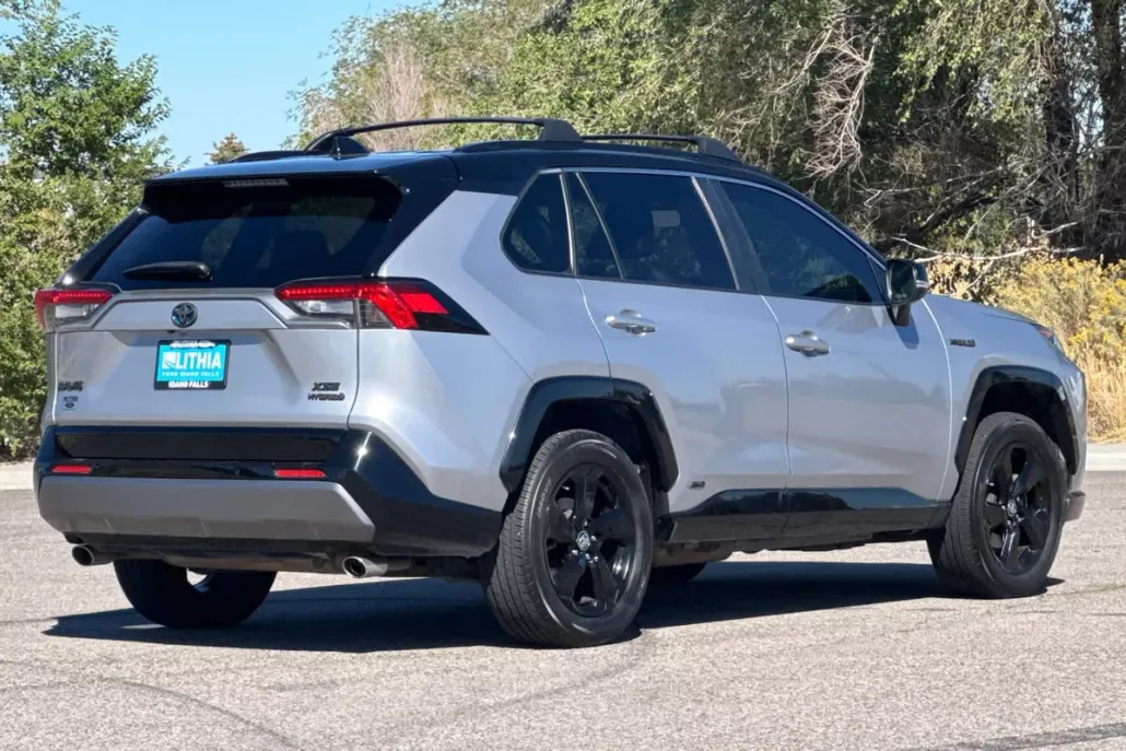 2021 Toyota RAV4 XSE photo 1