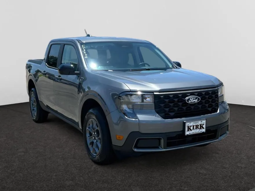 2025 Ford Maverick XLT photo 1