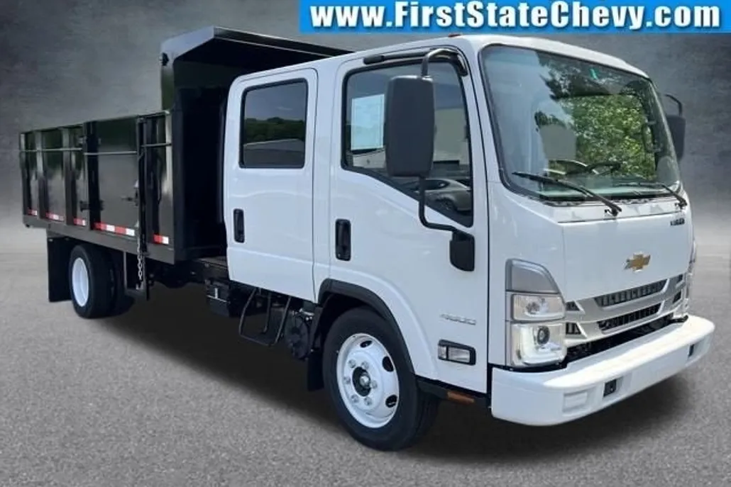 2024 Chevrolet Silverado 4500HD Base photo 1