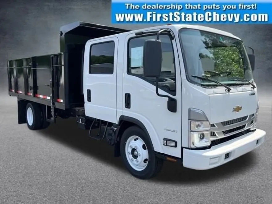 2024 Chevrolet Silverado 4500HD Base photo 1