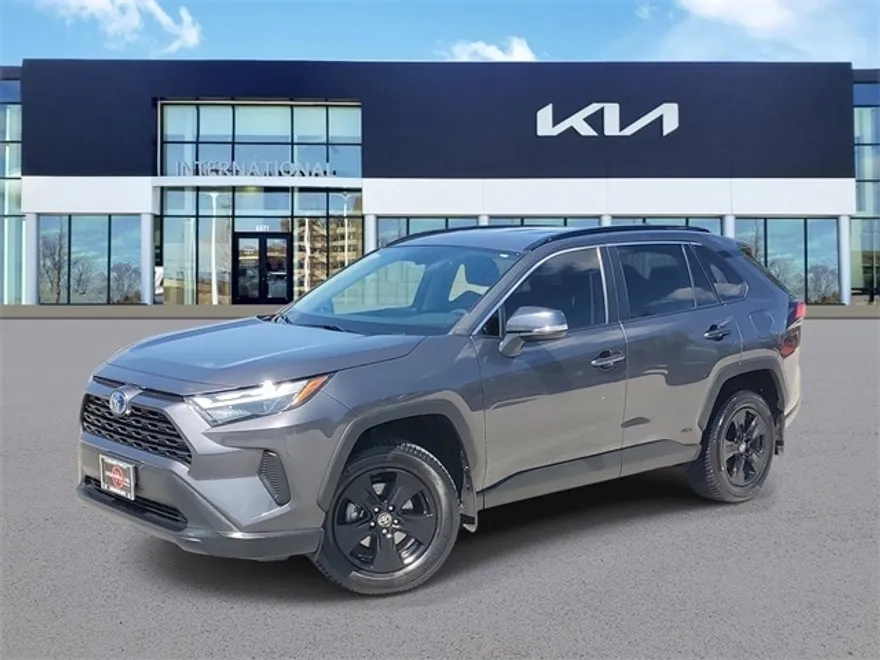 2022 Toyota RAV4 Hybrid XLE photo 1
