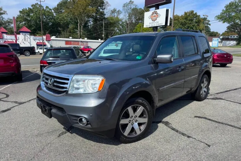 2013 Honda Pilot Touring photo 1