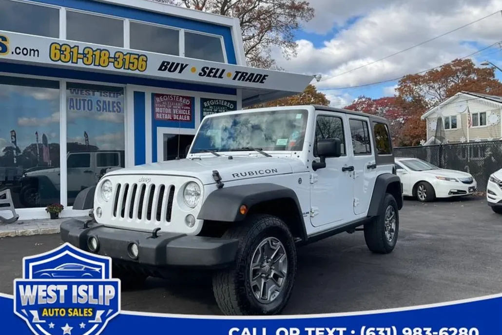 2016 Jeep Wrangler Unlimited Rubicon photo 1