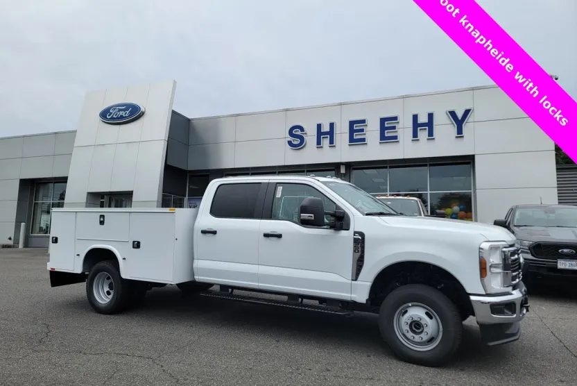 2025 Ford F-350 photo 1