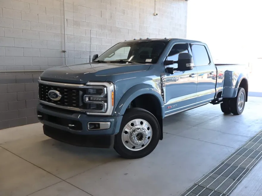 2023 Ford F-450 Limited photo 1