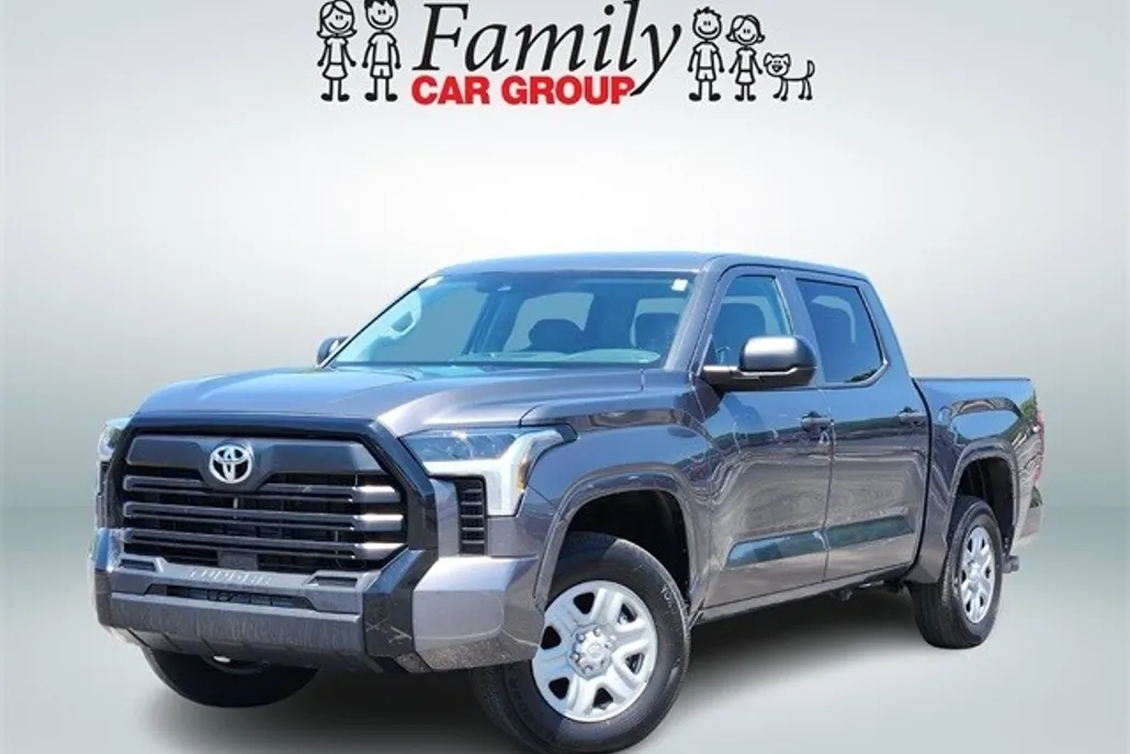2023 Toyota Tundra SR photo 1
