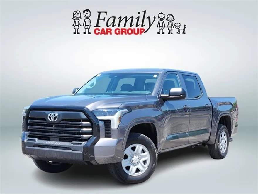 2023 Toyota Tundra SR photo 1