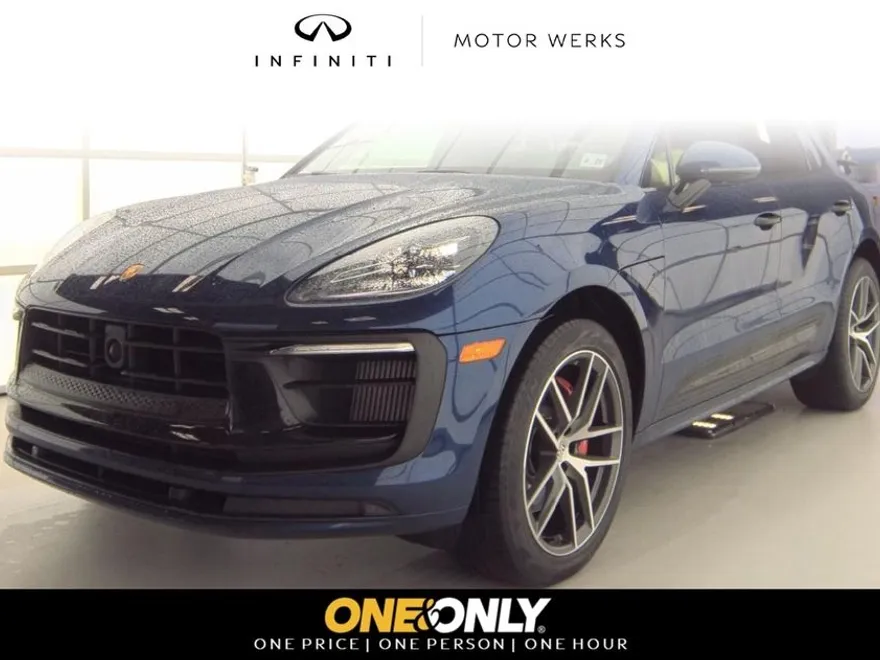 2023 Porsche Macan S photo 1