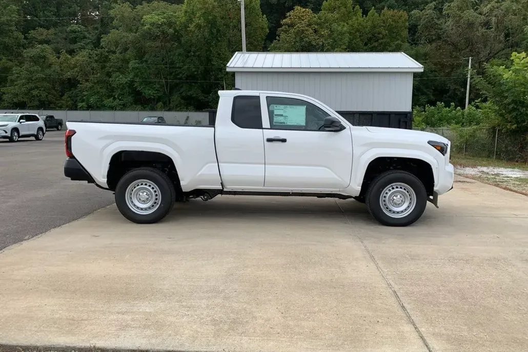 2025 Toyota Tacoma SR 4x4 XtraCab photo 1
