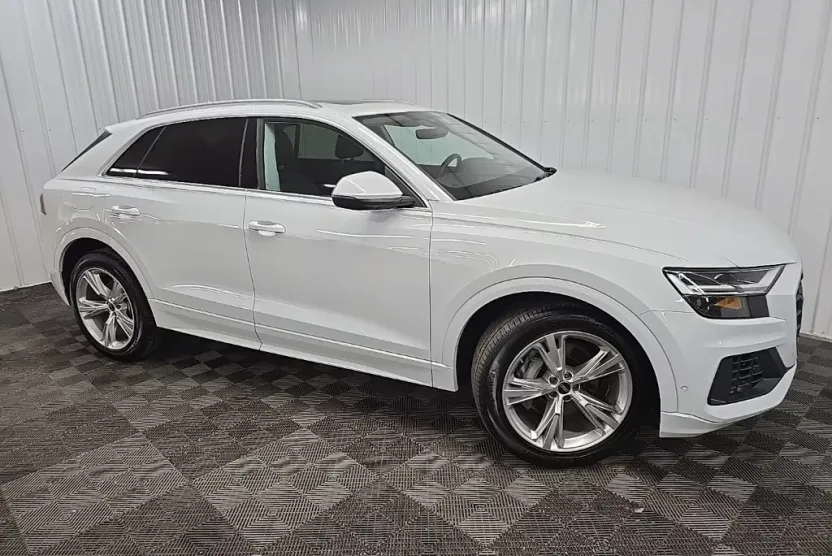 2022 Audi Q8 55 Premium photo 1