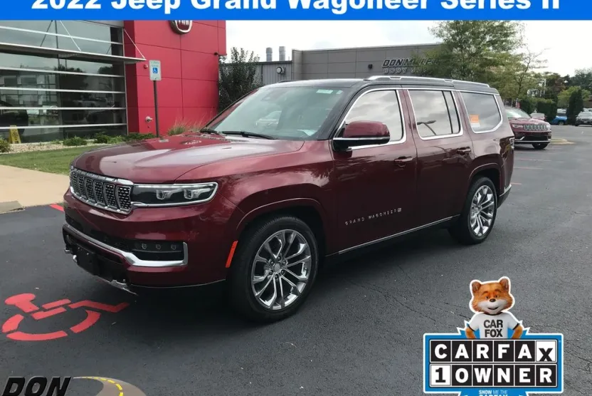 2022 Jeep Grand Wagoneer II photo 1