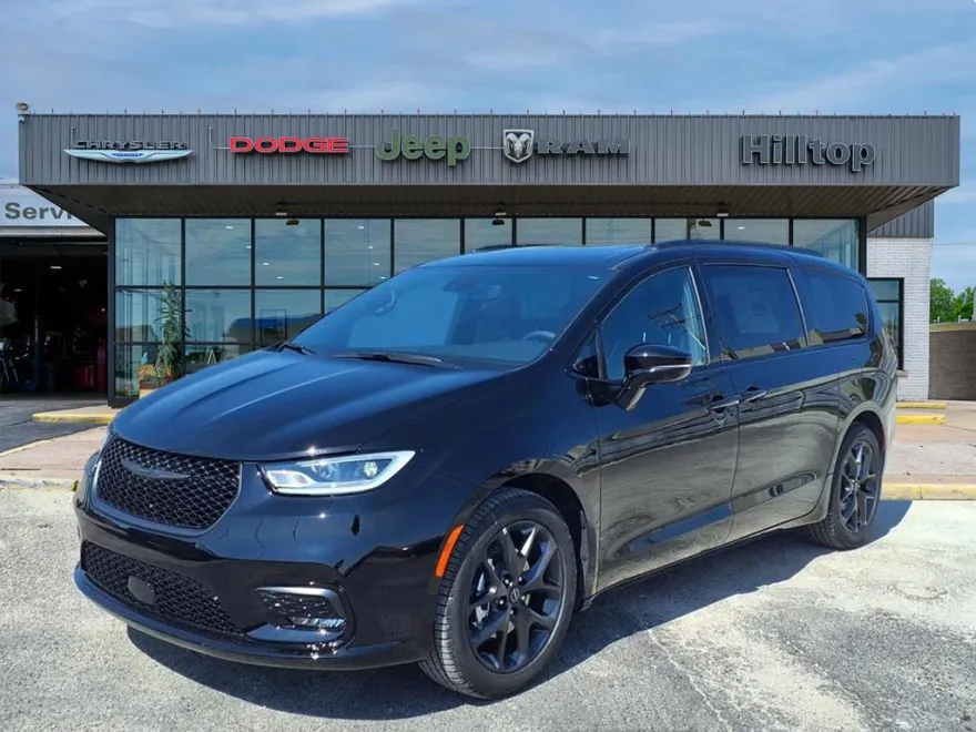 2026 Chrysler Pacifica Limited photo 1