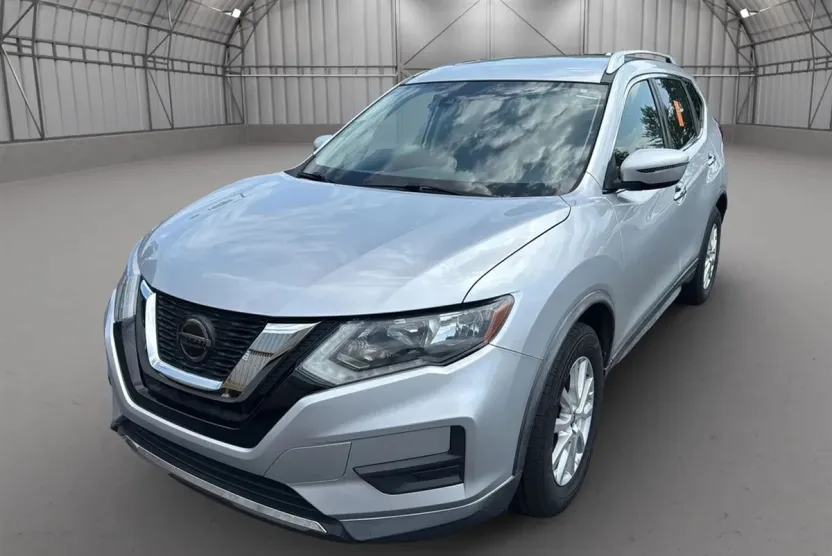 2020 Nissan Rogue SV photo 1