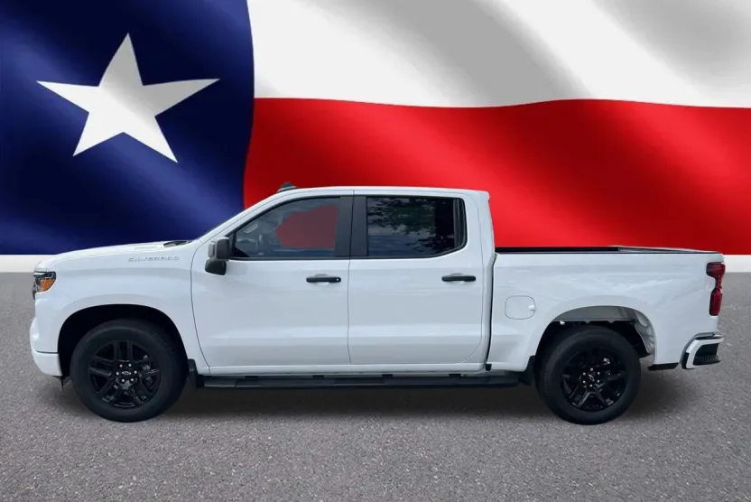 2025 Chevrolet Silverado 1500 Custom photo 1