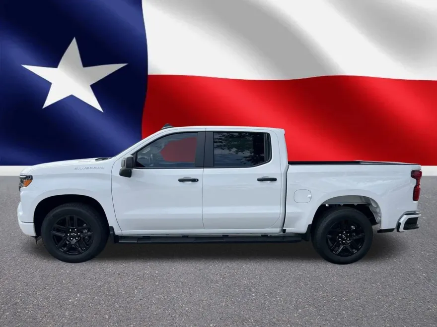 2025 Chevrolet Silverado 1500 Custom photo 1