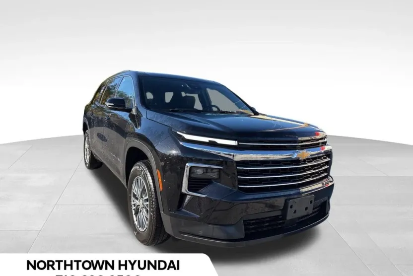 2025 Chevrolet Traverse photo 1