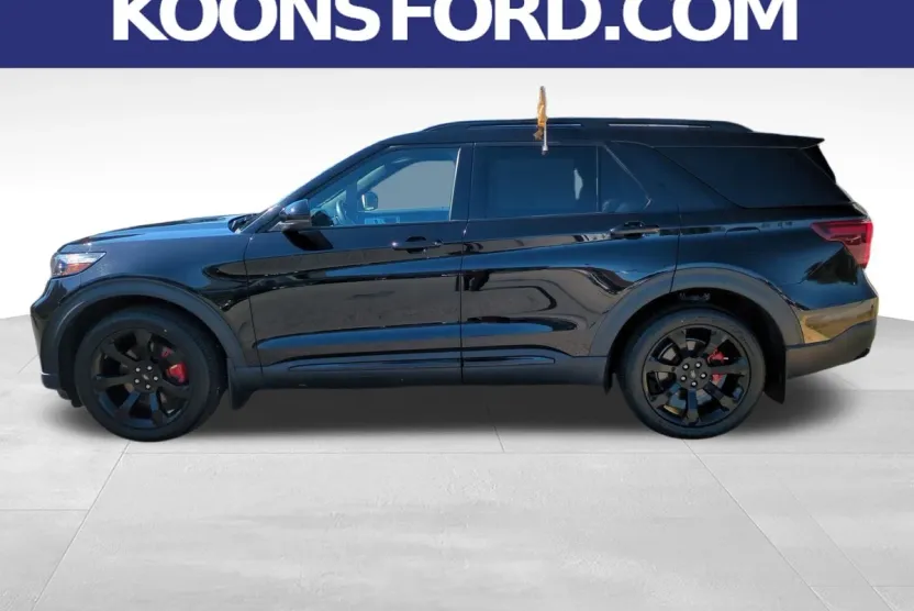 2023 Ford Explorer ST photo 1