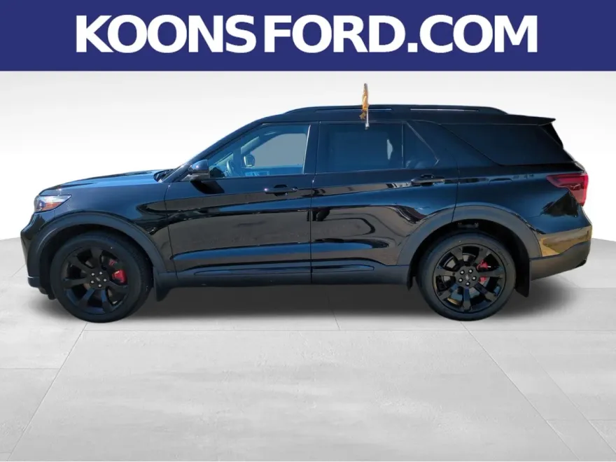 2023 Ford Explorer ST photo 1