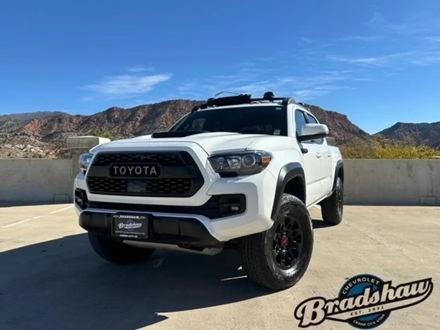 2019 Toyota Tacoma TRD Pro photo 1