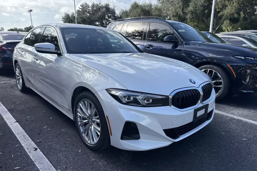 2026 Bmw 330i Sedan photo 1