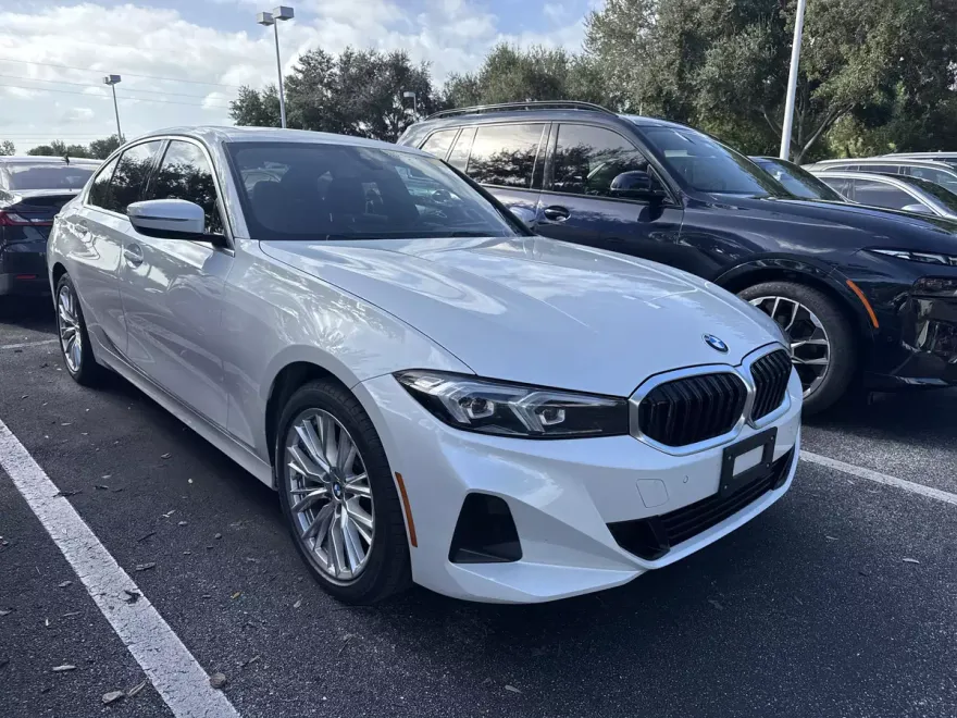2026 Bmw 330i Sedan photo 1