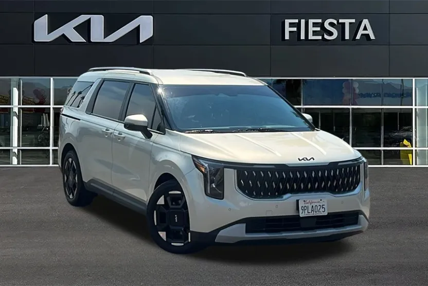 2025 Kia Carnival EX photo 1