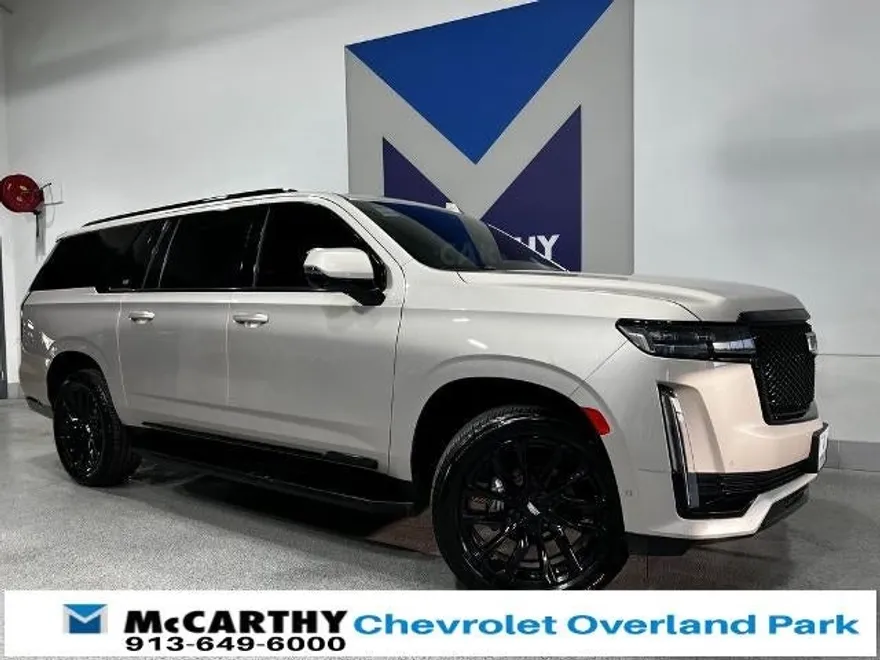 2022 Cadillac Escalade ESV Sport Platinum photo 1