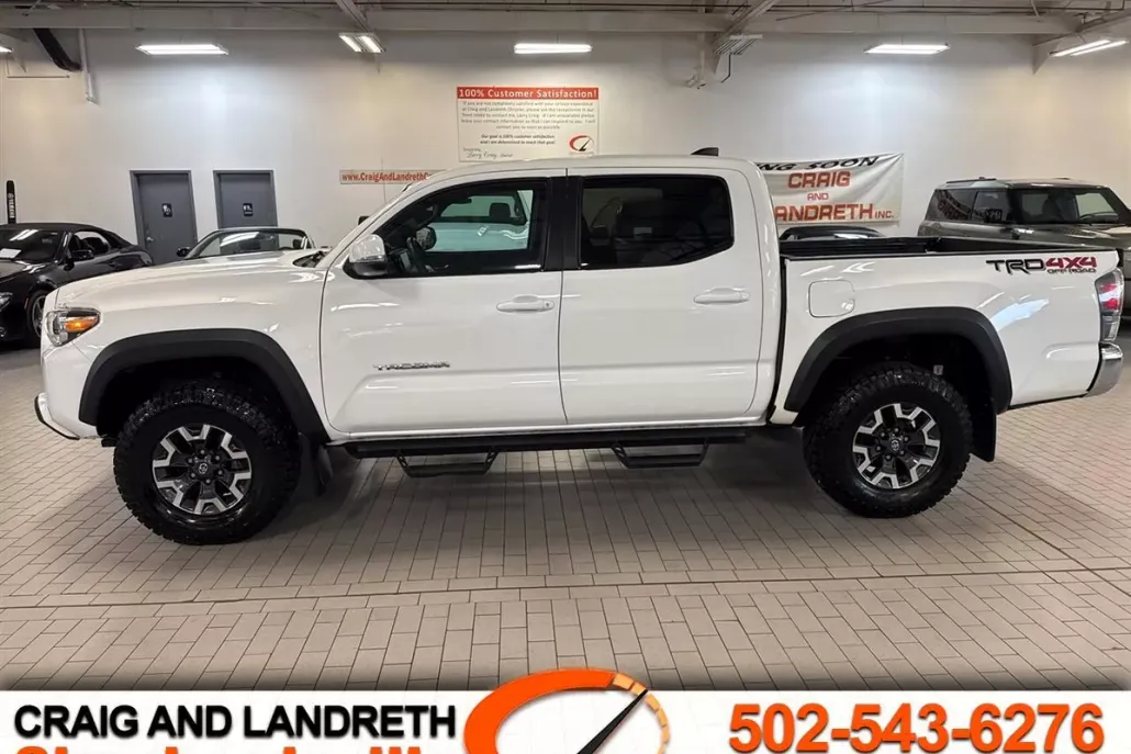 2021 Toyota Tacoma TRD Off-Road photo 1