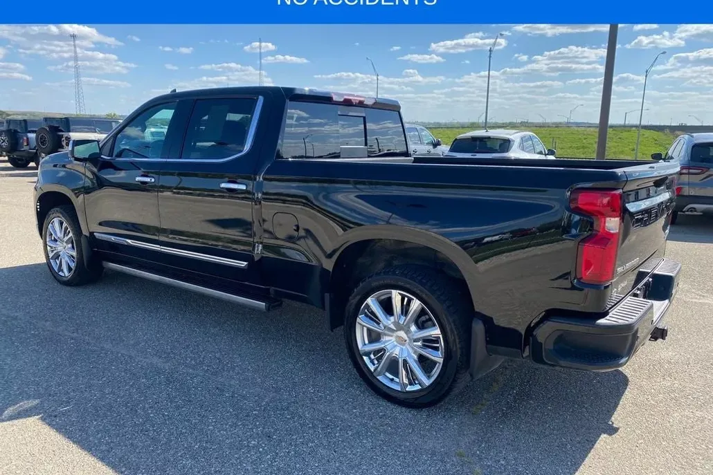 2023 Chevrolet Silverado 1500 High Country photo 1