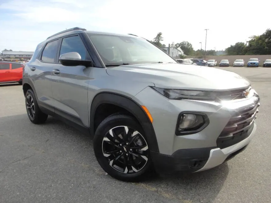 2023 Chevrolet Trailblazer LT photo 1