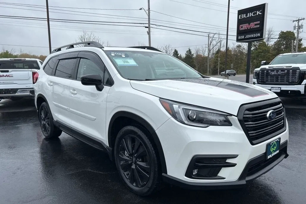 2022 Subaru Ascent Onyx Edition photo 1