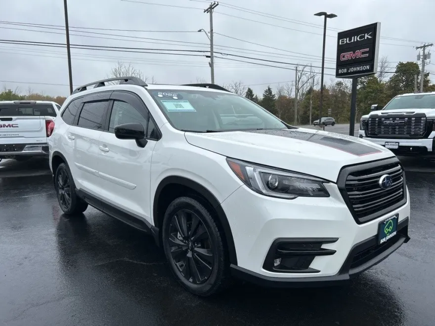 2022 Subaru Ascent Onyx Edition photo 1