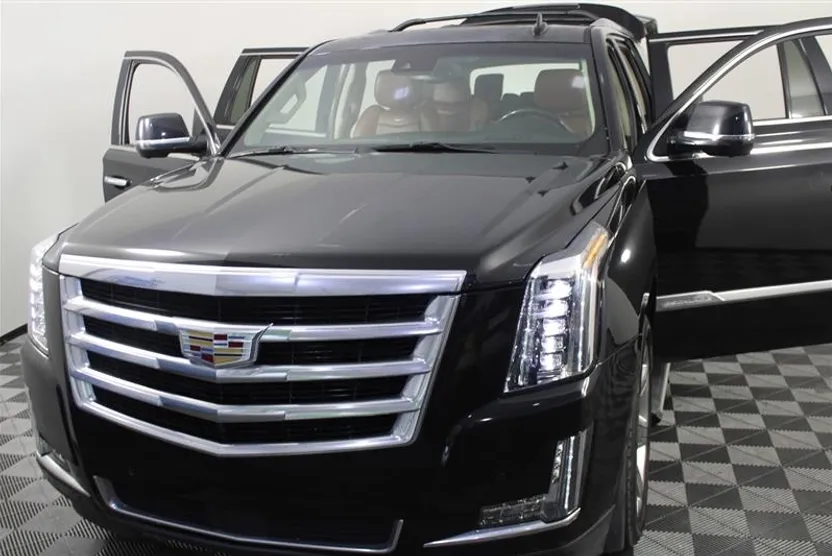 2016 Cadillac Escalade Premium photo 1