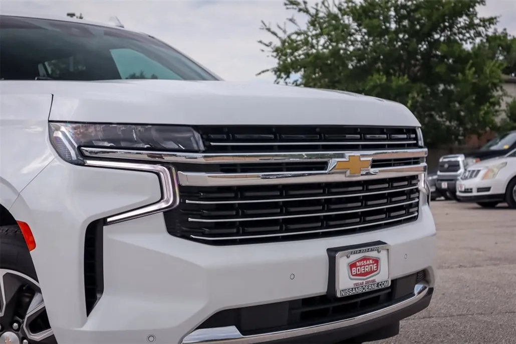 2023 Chevrolet Tahoe LT photo 1
