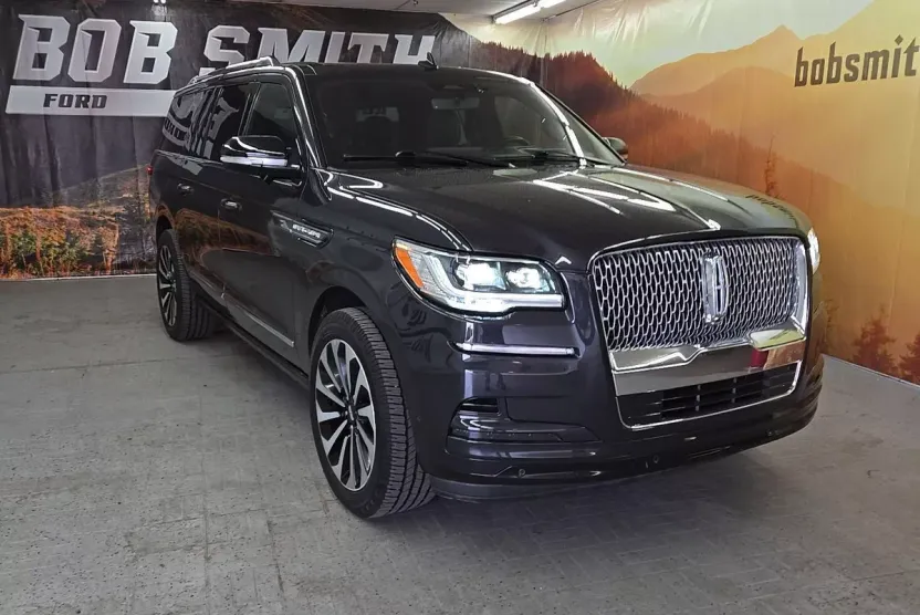 2022 Lincoln Navigator L Reserve photo 1