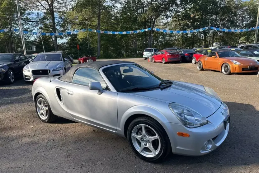 2003 Toyota MR2 Spyder photo 1
