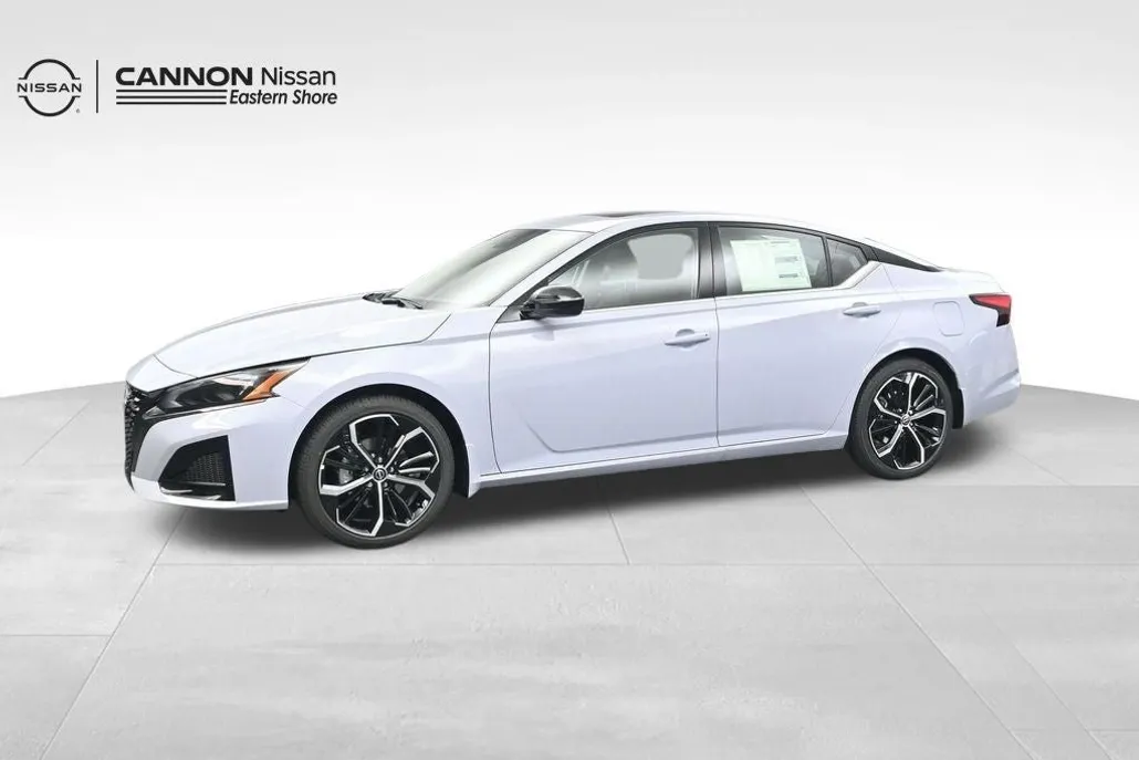 2025 Nissan Altima 2.5 SR photo 1