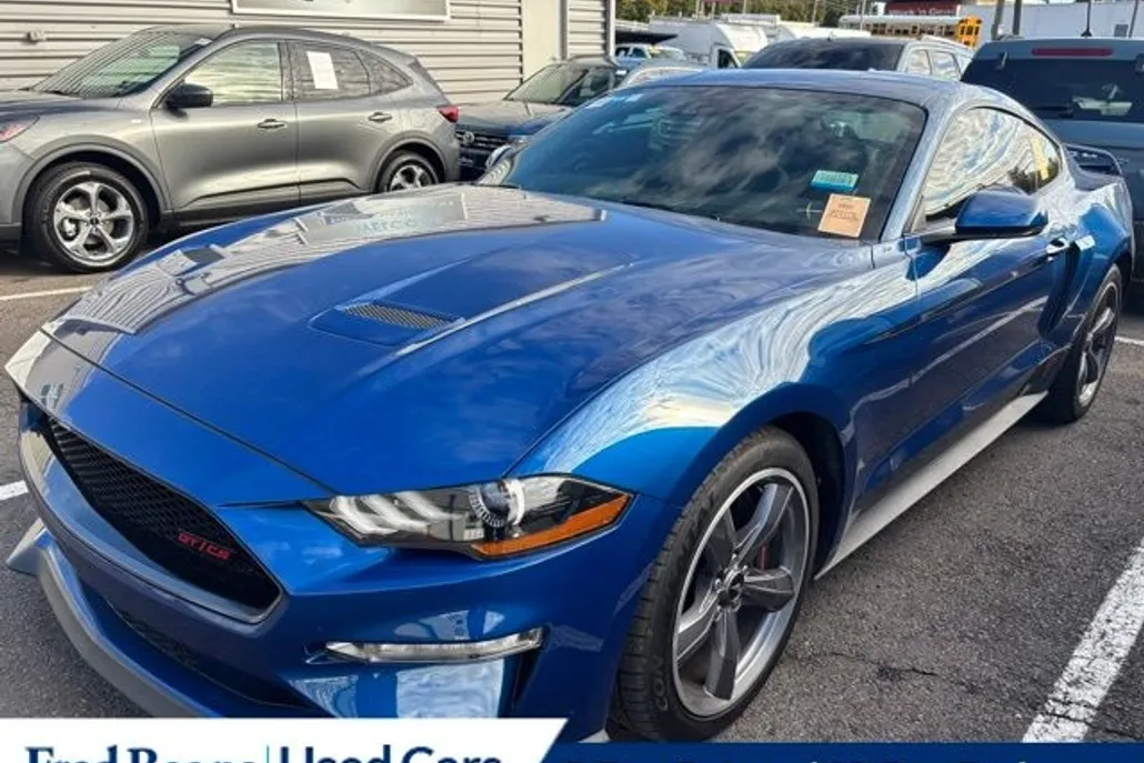 2022 Ford Mustang GT Premium photo 1