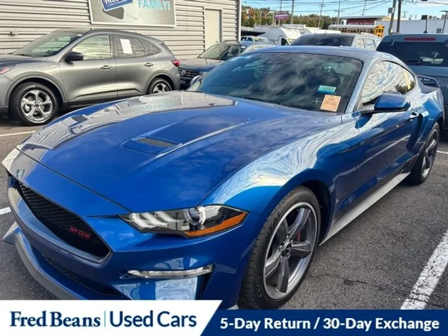 2022 Ford Mustang GT Premium photo 1