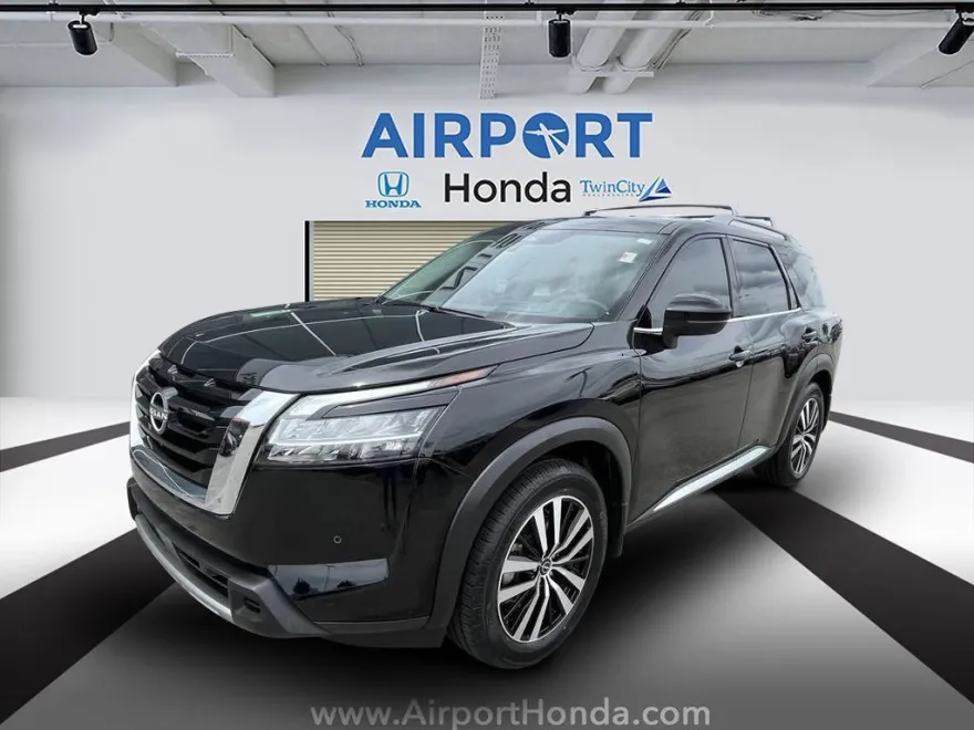 2024 Nissan Pathfinder Platinum photo 1