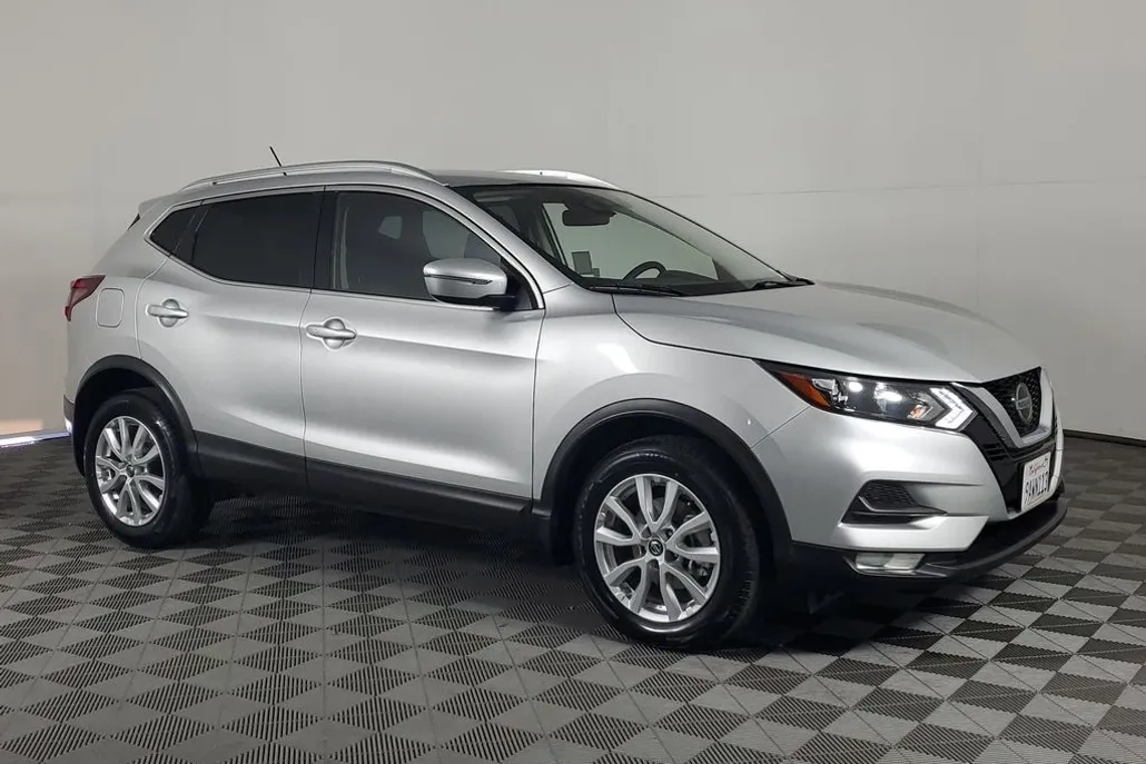 2022 Nissan Rogue Sport SV photo 1